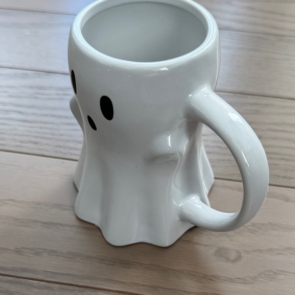 White Ghost Stoneware Mug - Picture 11 of 12